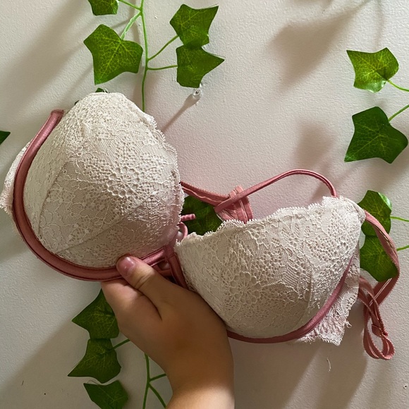 Pink By VS Bra Bundle - Picture 4 of 4